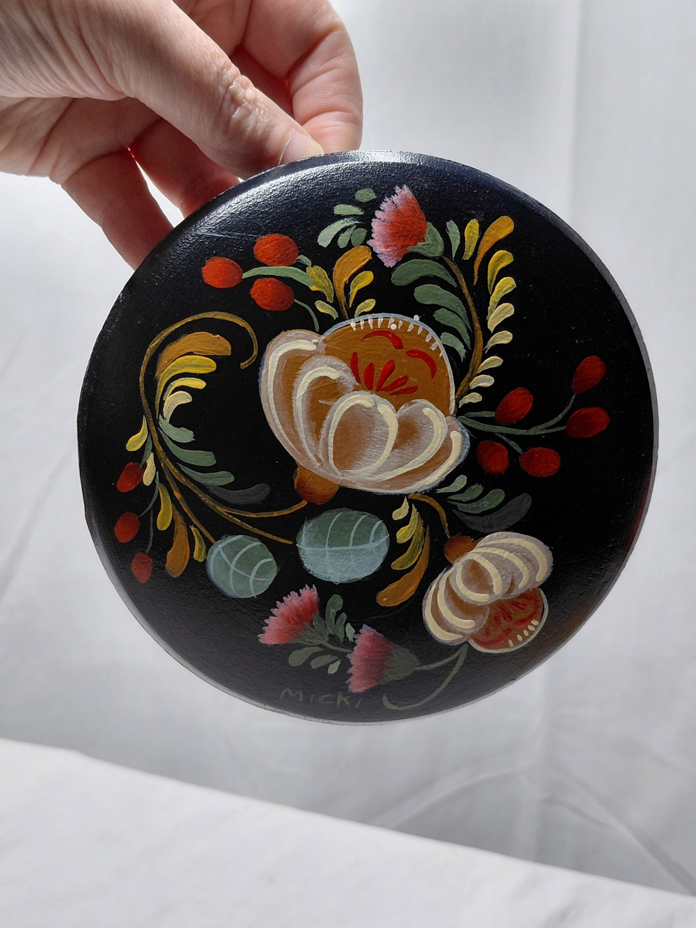 Handpainted Small Wall Art Norwegian Rosemaling Round Wooden
